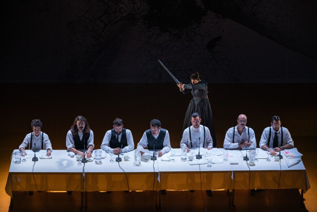 The Brotherhood, de Carolina Bianchi et Cara de Cavalo