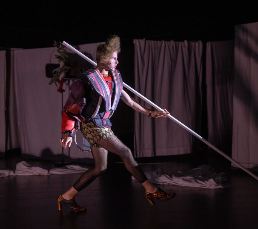 DAINAS, de Dimitri Doré & Jonathan Capdevielle