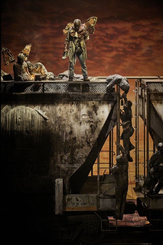 Jean-Erns Marie-Louise dans Monarque, d'Emmanuel Meirieu