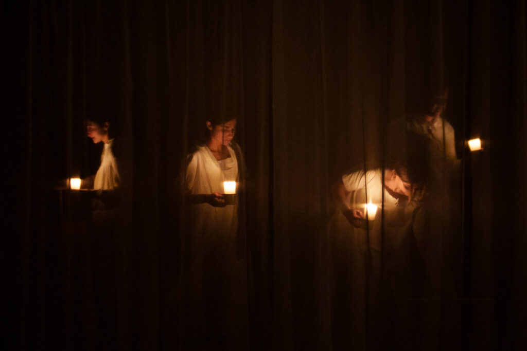 L'Incandescente et le Gang des cracheuses de sang, de Louise Chevillotte