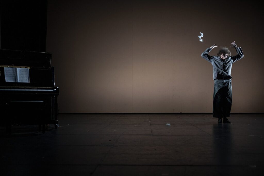 Veiller sur le sommeil des villes © Géraldine Aresteanu